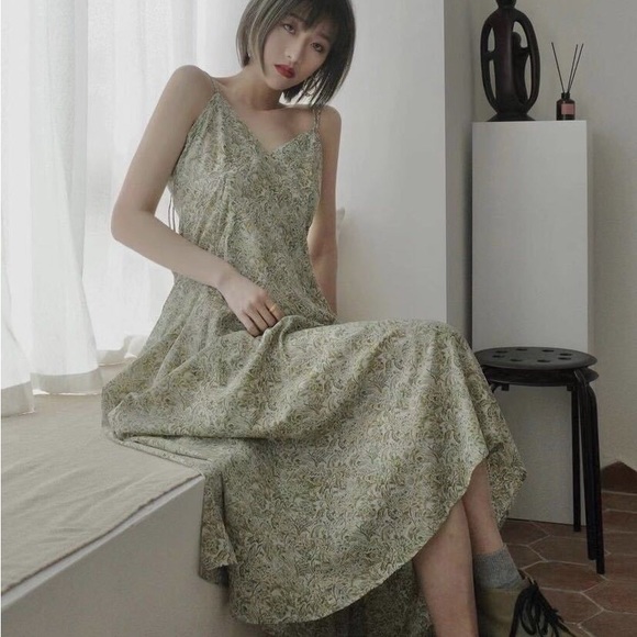 MOUSSY Green Floral Dress - Picture 1 of 3